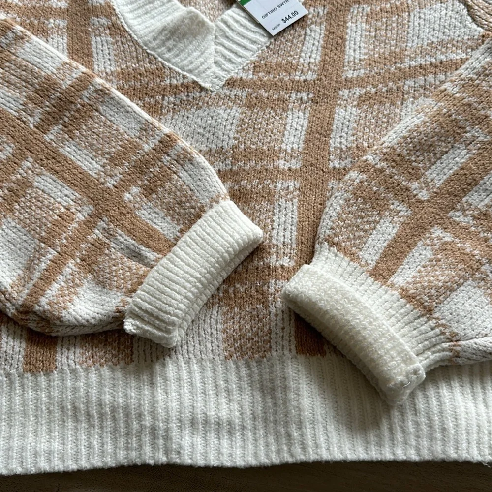 Hippie Rose Sweater New - Picture 6 of 10